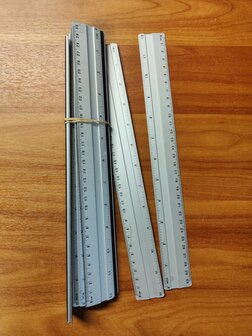 Metalen liniaal 30cm (2e kans)