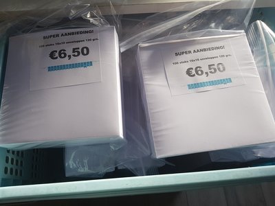 Aanbieding! Enveloppen 16x16cm – 100 stuks – 120 grams – Wit – Rechte klep met plakstrip